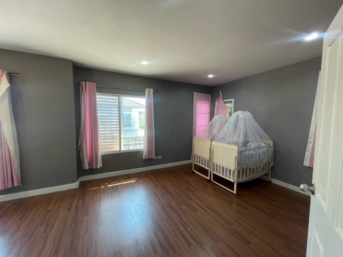 For RentHouseNonthaburi, Bang Yai, Bangbuathong : Townhome for rent, Pruksa Village Scenery 28 Bang Yai, near Central Westgate, only 5 minutes.