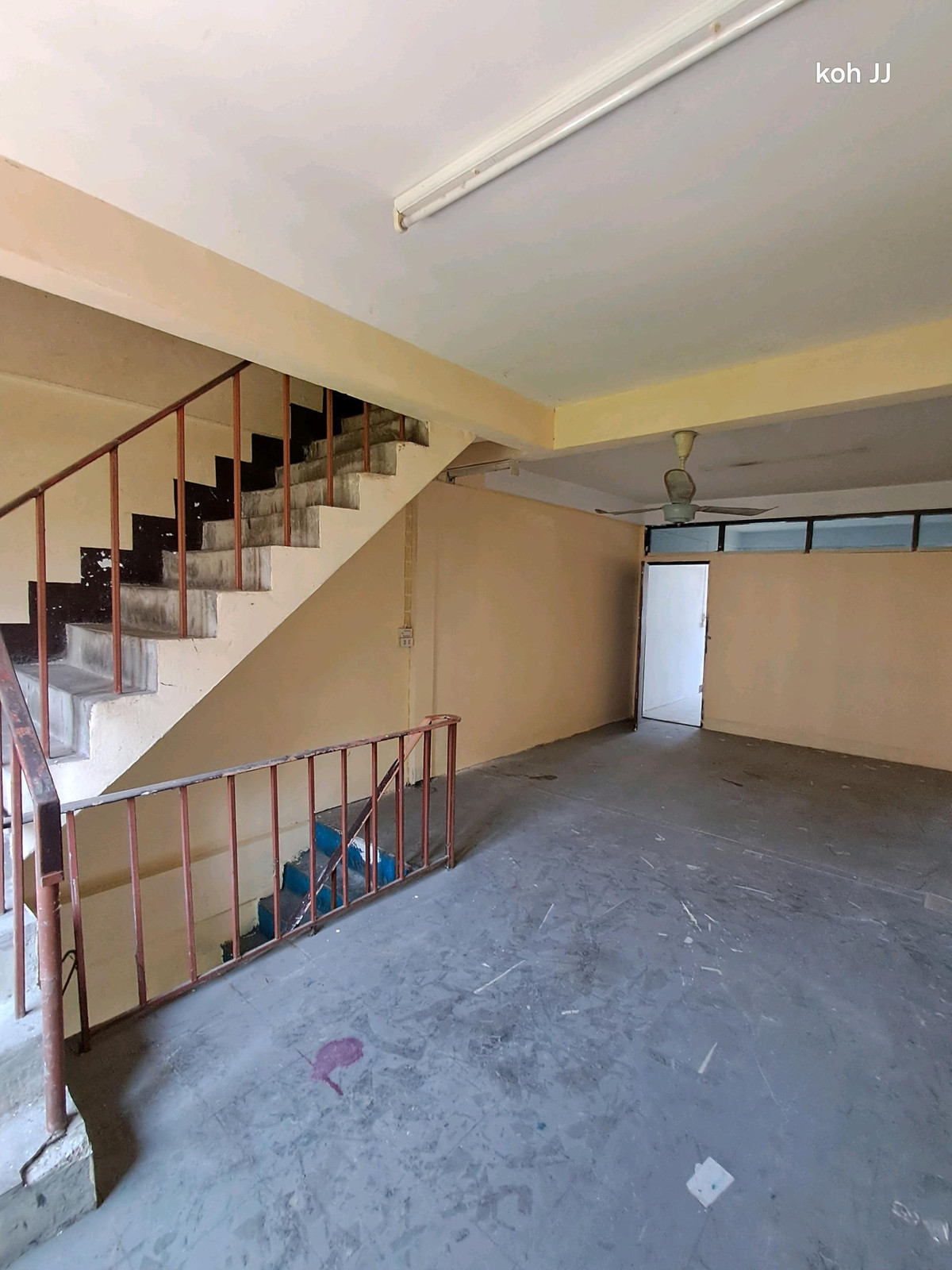 For RentShop HouseSamut Prakan,Samrong : Shophouse for rent, prime location! 4.5 floors, Soi Wat Dan 28 – cheapest price in this area, only 8,500