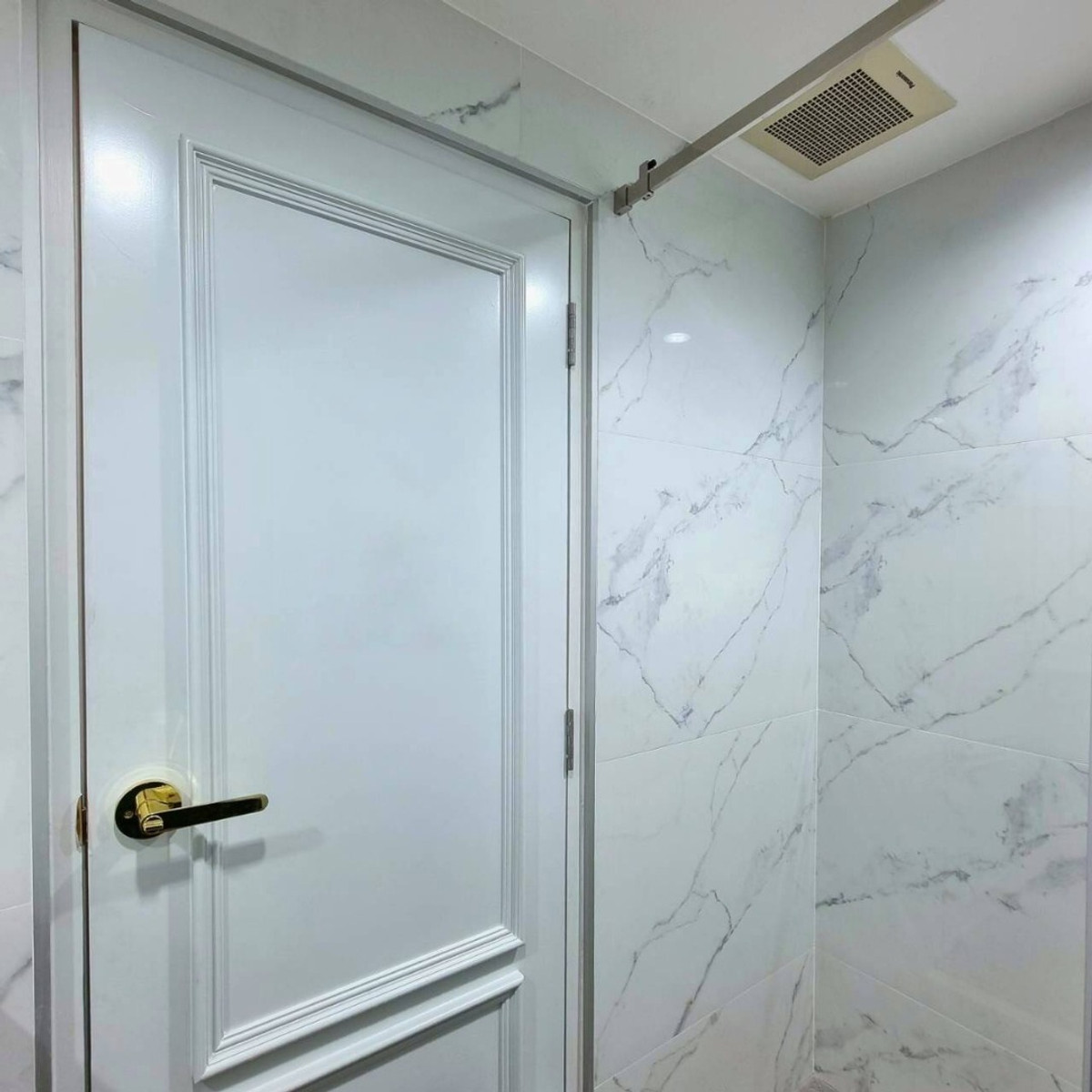 ให้เช่าคอนโดพระราม 9 เพชรบุรีตัดใหม่ RCA : ✅ LP9R125 ✅ Line : @p2nproperty