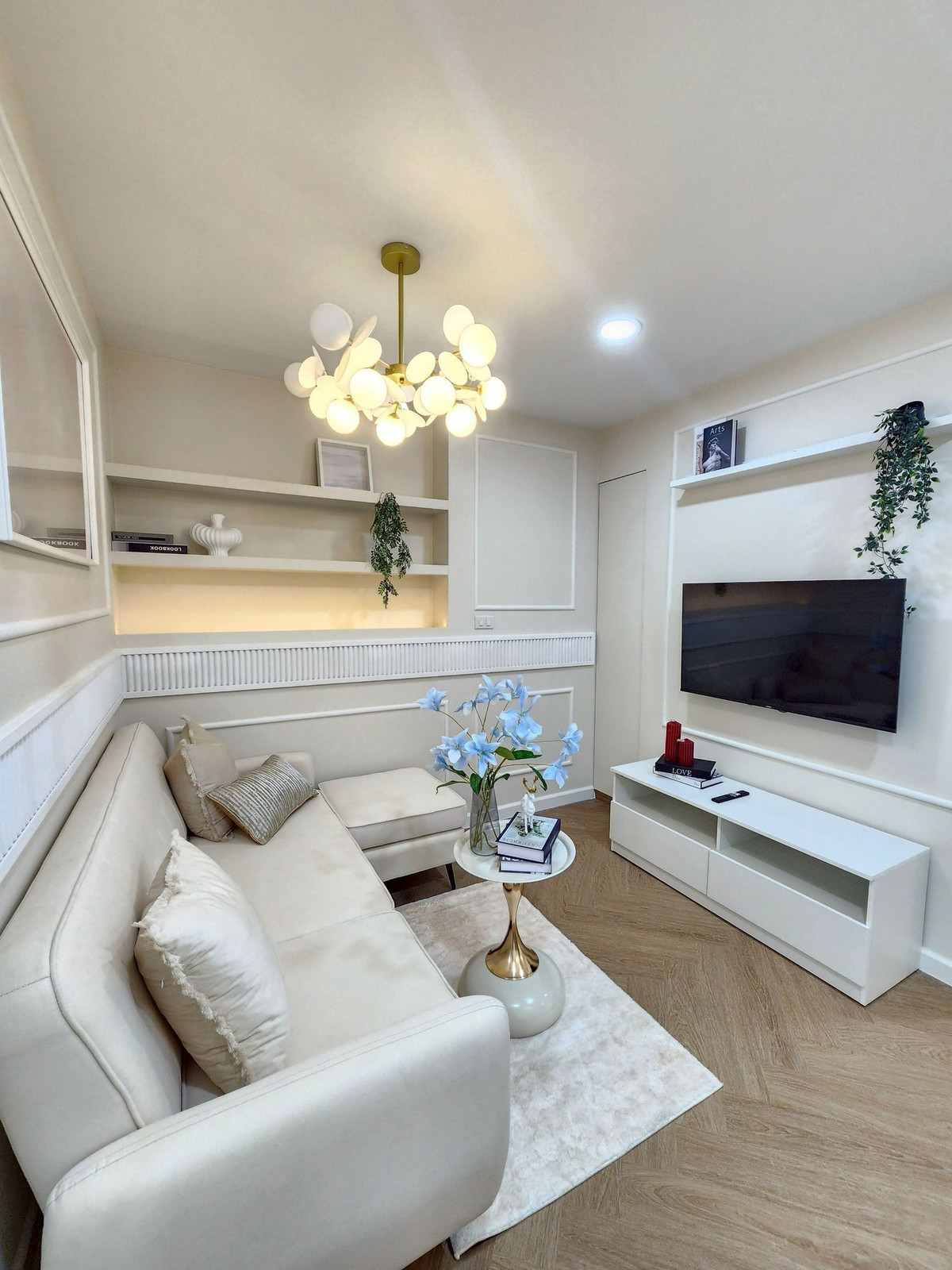 ขายคอนโดรัชดา ห้วยขวาง : 🔥ขาย 🌟ห้องรีโนเวทใหม่ 🧳พร้อมอยู่ 🏢ศรีวรา แมนชั่น 1 40 ตร.ม.