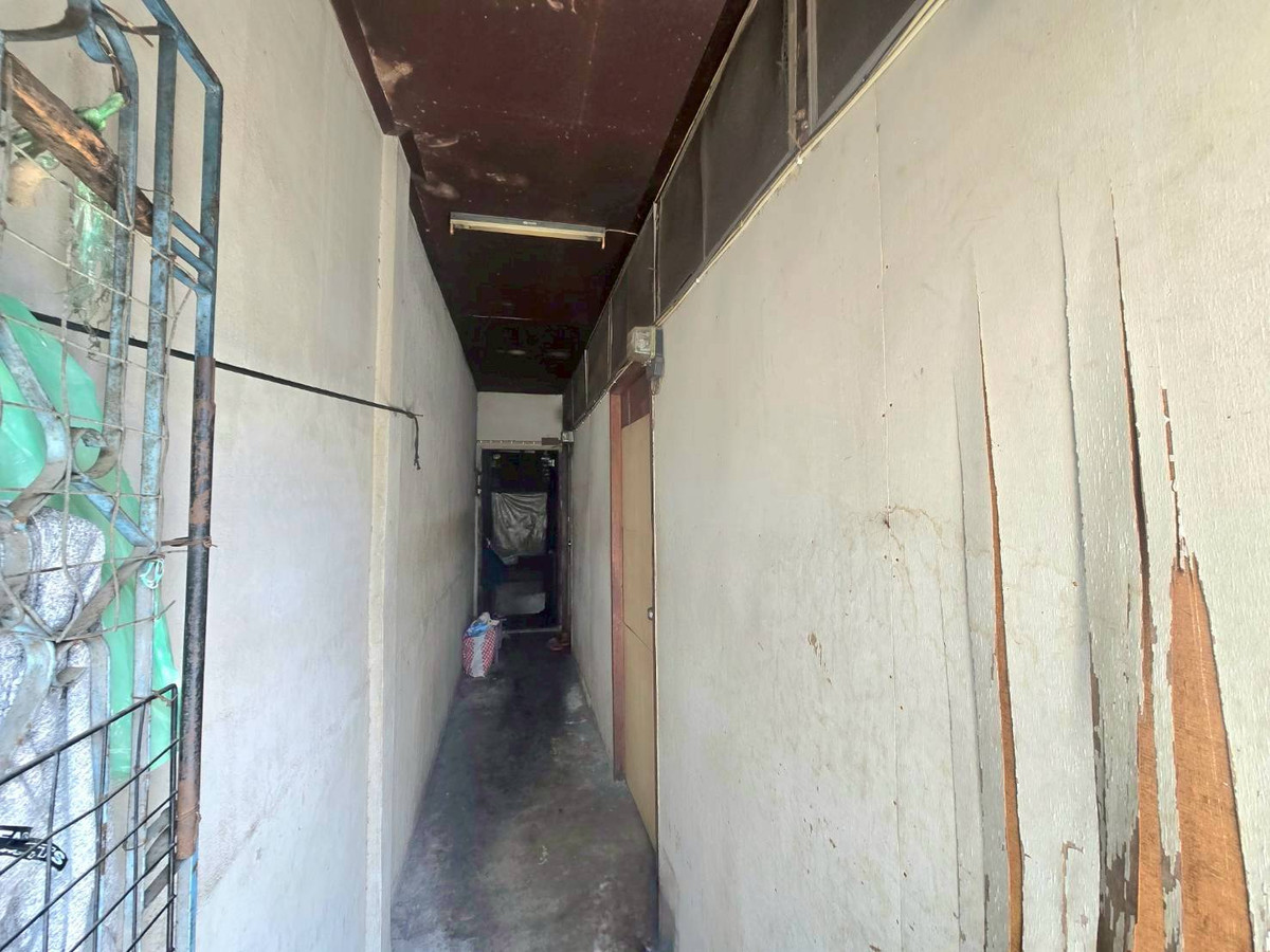 ขายอาคารพาณิชย์สุขุมวิท อโศก ทองหล่อ : ขายอาคารพาณิชย์ 2.5 ชั้น ซอยปรีดีพนมยงค์ 2 ทำเลดี ใจกลางแหล่งธุรกิจ ใกล้ BTS พระโขนง (N.2016)