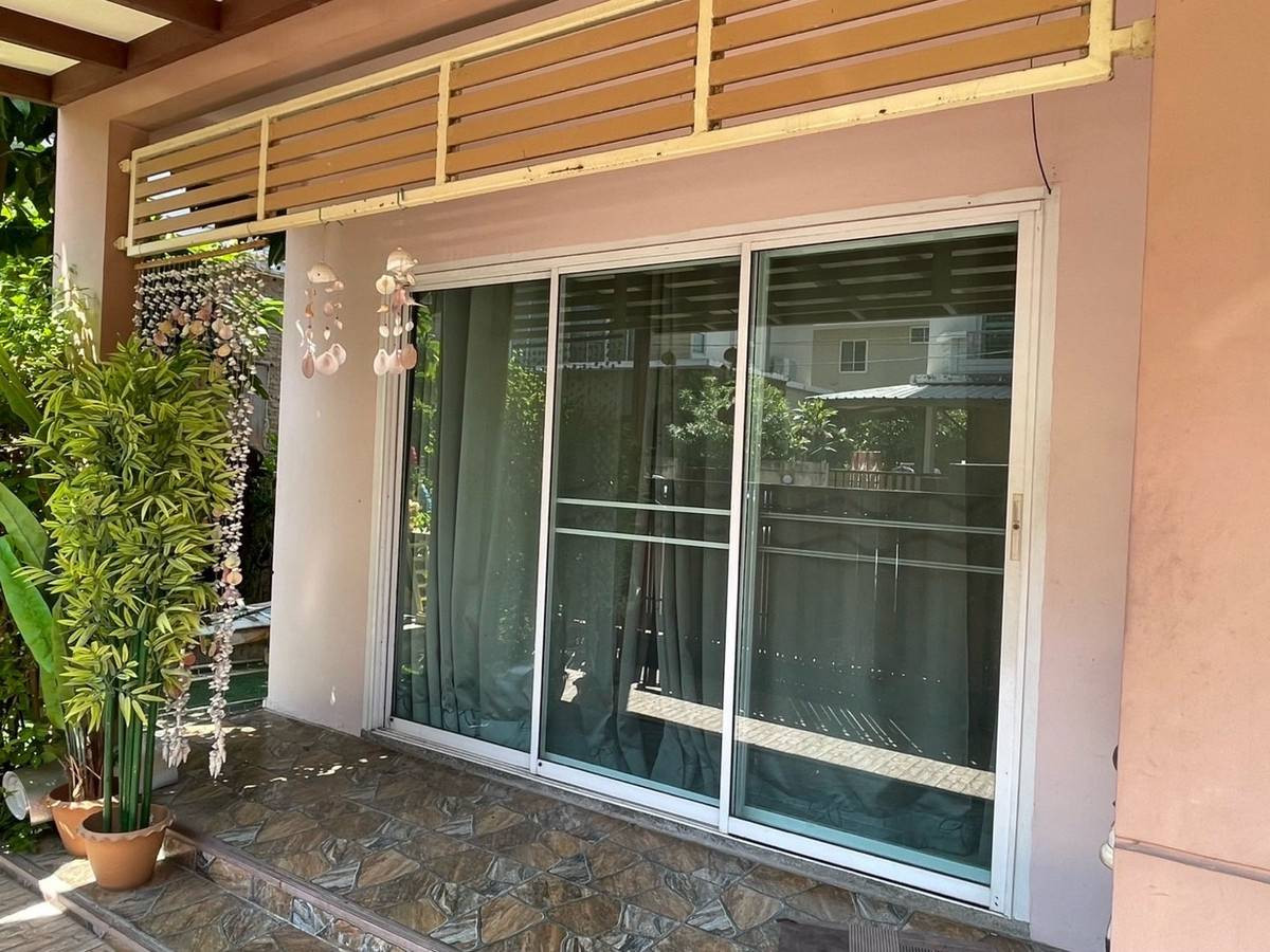 For RentHouseNonthaburi, Bang Yai, Bangbuathong : Townhome for rent, Pruksa Village Scenery 28 Bang Yai, near Central Westgate, only 5 minutes.