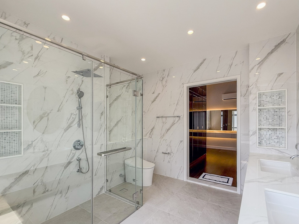 For SaleHousePattanakan, Srinakarin : Narasiri Krungthep Kreetha / 4 Bedrooms (FOR SALE) BZD151