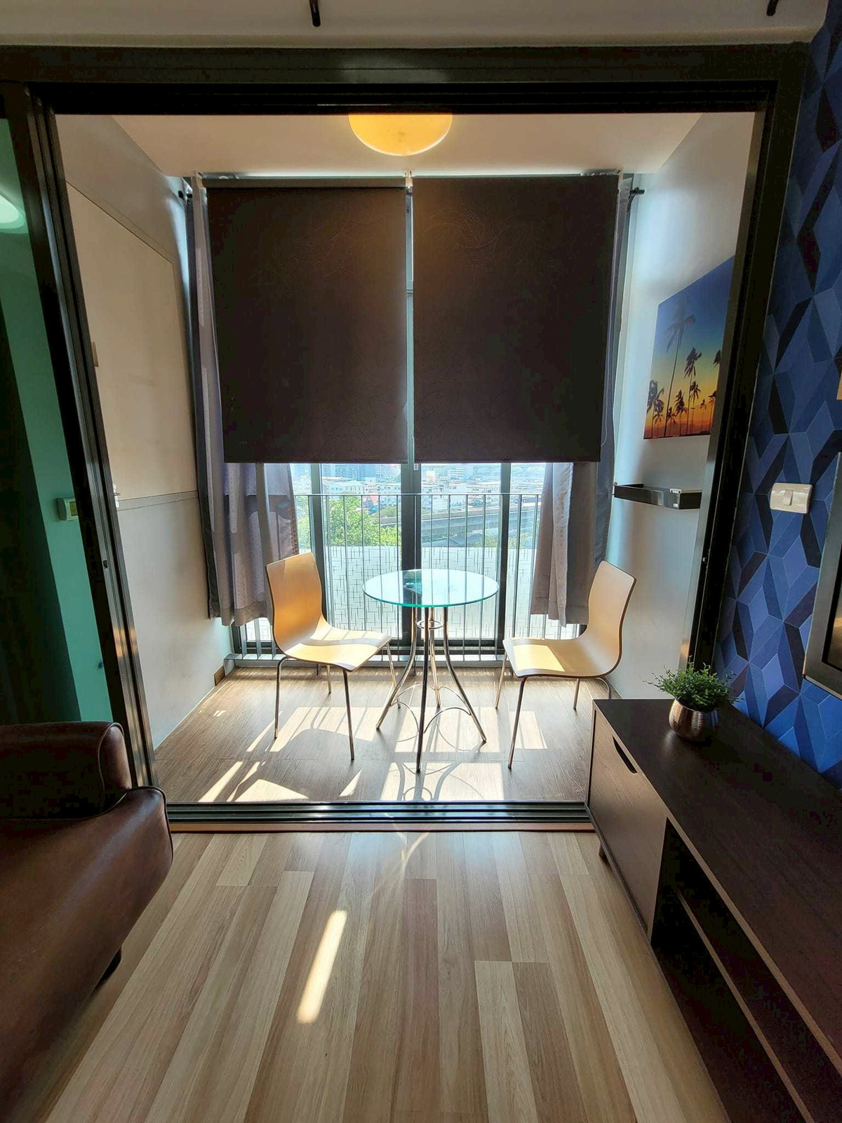 For RentCondoOnnut, Udomsuk : 💼 Working in Sukhumvit? This room is perfect for you! A fully furnished condo 📺❄️ with stylish modern patterned walls 🎨 Smart layout with a clearly separated living area 🛋️, making the space comfortable and functional