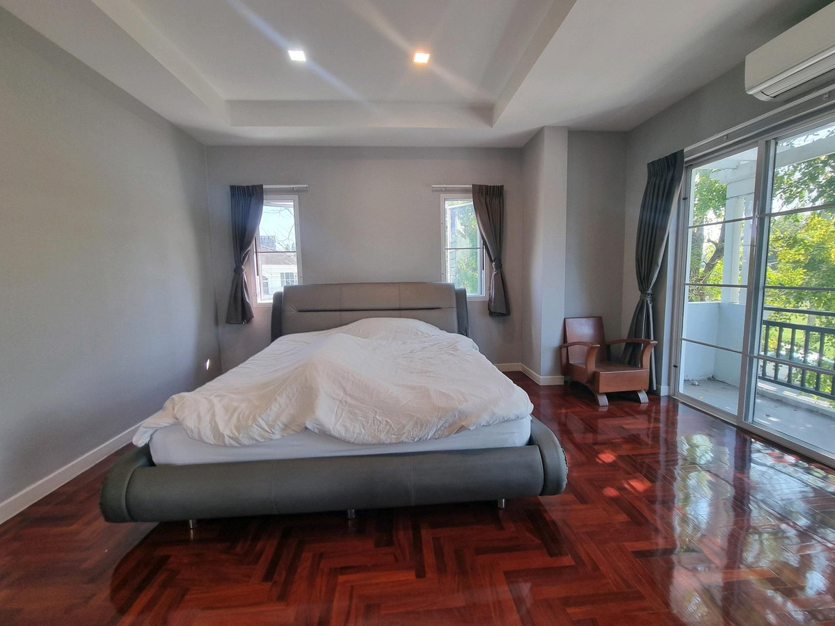 ให้เช่าบ้านนนทบุรี บางใหญ่ บางบัวทอง : ให้เช่าบ้านเดี่ยว ติดถนนราชพฤกษ์
หมู่บ้าน มัณฑนา ราชพฤกษ์ หลังมุม หน้าสวน ทำเลดี บ้านพร้อมเข้าอยู่