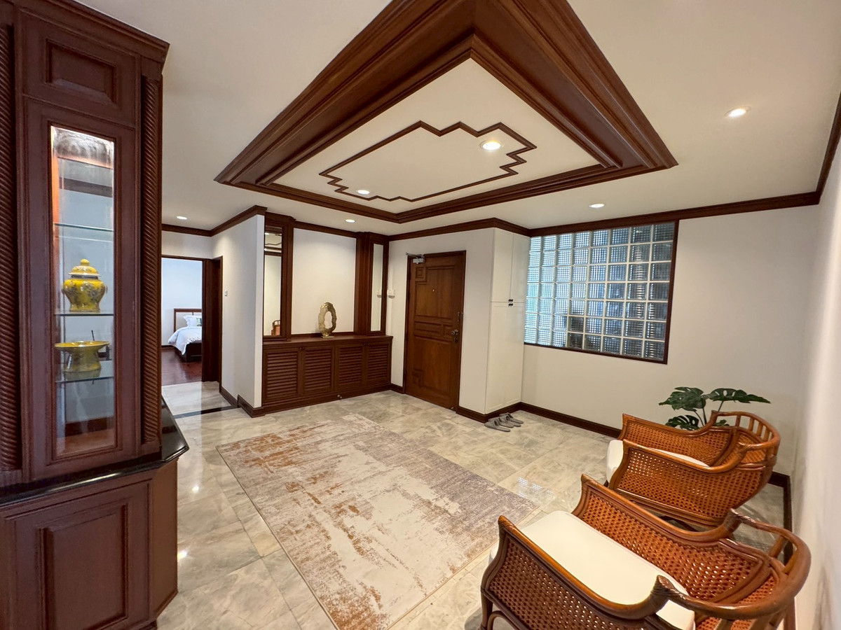 ให้เช่าสุขุมวิท อโศก ทองหล่อ : 💥 อพาร์ทเม้นรีโนเวทใหม่ 4 ห้องนอน ระเบียงรอบด้าน พร้อมพงษ์ ** NO CO-AGENT ** 