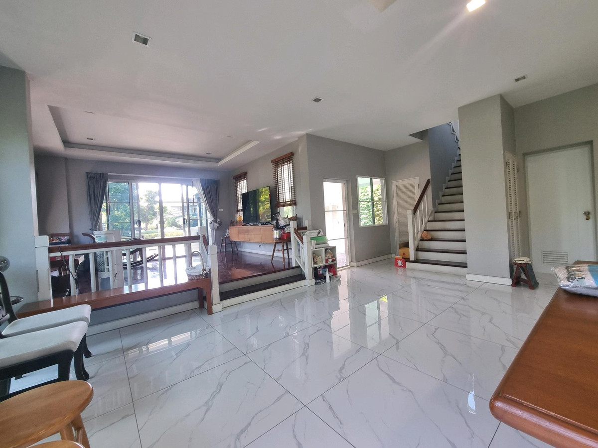 ให้เช่าบ้านนนทบุรี บางใหญ่ บางบัวทอง : ให้เช่าบ้านเดี่ยว ติดถนนราชพฤกษ์
หมู่บ้าน มัณฑนา ราชพฤกษ์ หลังมุม หน้าสวน ทำเลดี บ้านพร้อมเข้าอยู่