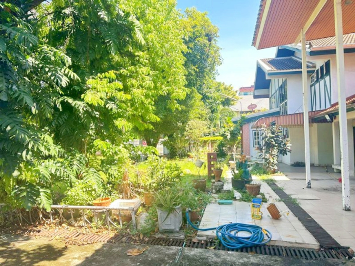 ขายบ้านวิภาวดี ดอนเมือง หลักสี่ : ขายที่ดินพร้อมสิ่งปลูกสร้าง ทำเลศักยภาพ วิภาวดีรังสิต ทำเลดี เดินทางสะดวก 