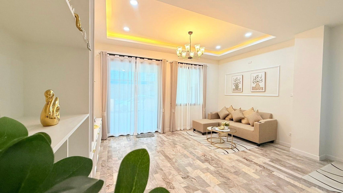 ขายทาวน์โฮมพัทยา บางแสน ชลบุรี สัตหีบ :  ทาวน์โฮม หมู่บ้านเพิ่มศิริ ซอยเขาตาโล / 3 ห้องนอน (ขาย), Townhome Permsiri Village Soi Khao Talo  / 3 Bedrooms (FOR SALE) BEWN108