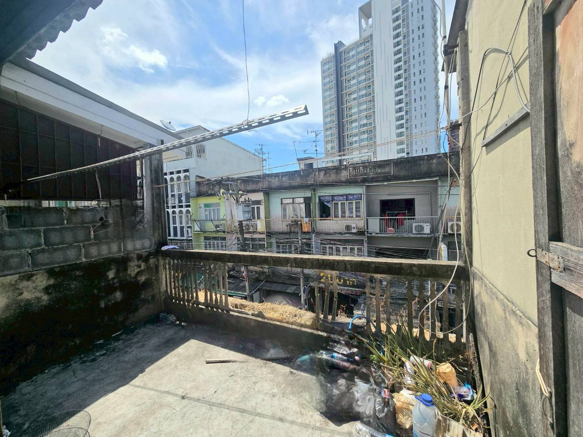 ขายอาคารพาณิชย์สุขุมวิท อโศก ทองหล่อ : ขายอาคารพาณิชย์ 2.5 ชั้น ซอยปรีดีพนมยงค์ 2 ทำเลดี ใจกลางแหล่งธุรกิจ ใกล้ BTS พระโขนง (N.2016)