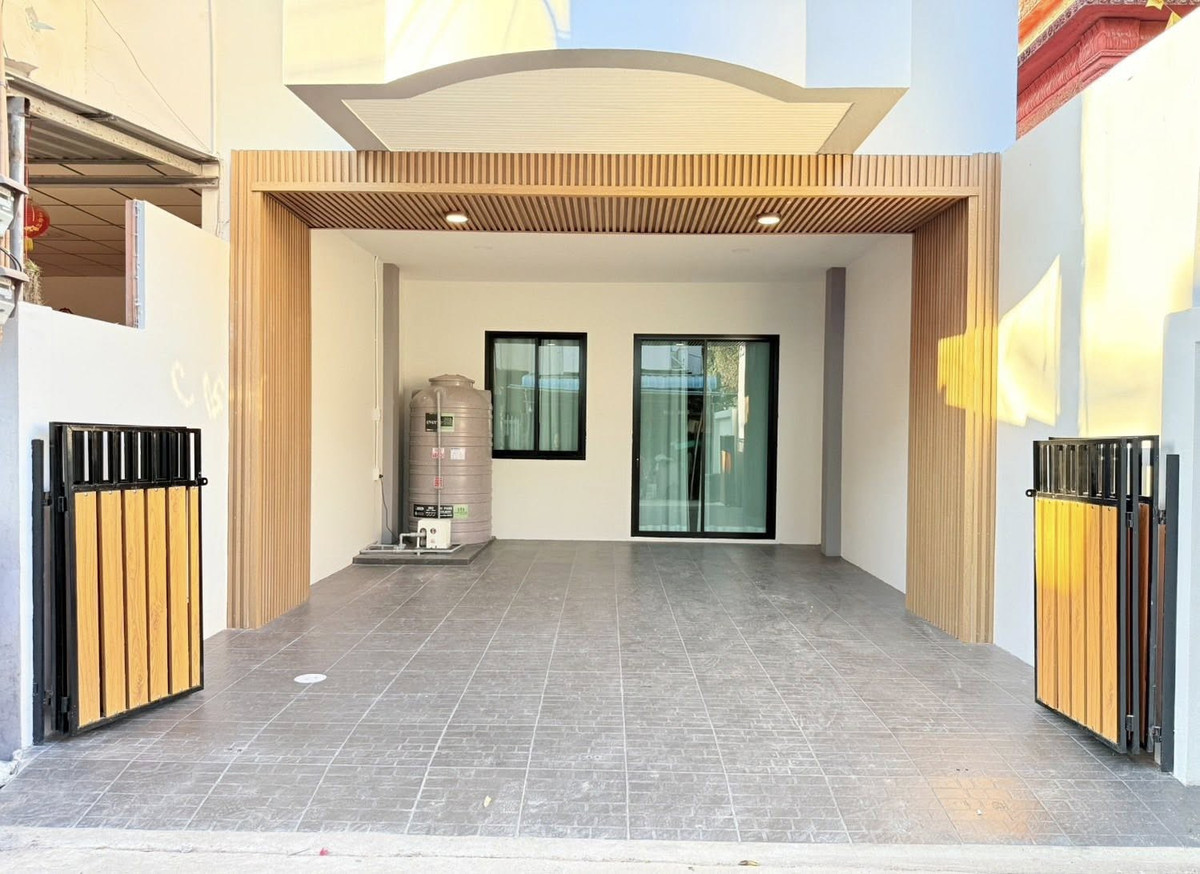 ขายทาวน์โฮมพัทยา บางแสน ชลบุรี สัตหีบ :  ทาวน์โฮม หมู่บ้านเพิ่มศิริ ซอยเขาตาโล / 3 ห้องนอน (ขาย), Townhome Permsiri Village Soi Khao Talo  / 3 Bedrooms (FOR SALE) BEWN108