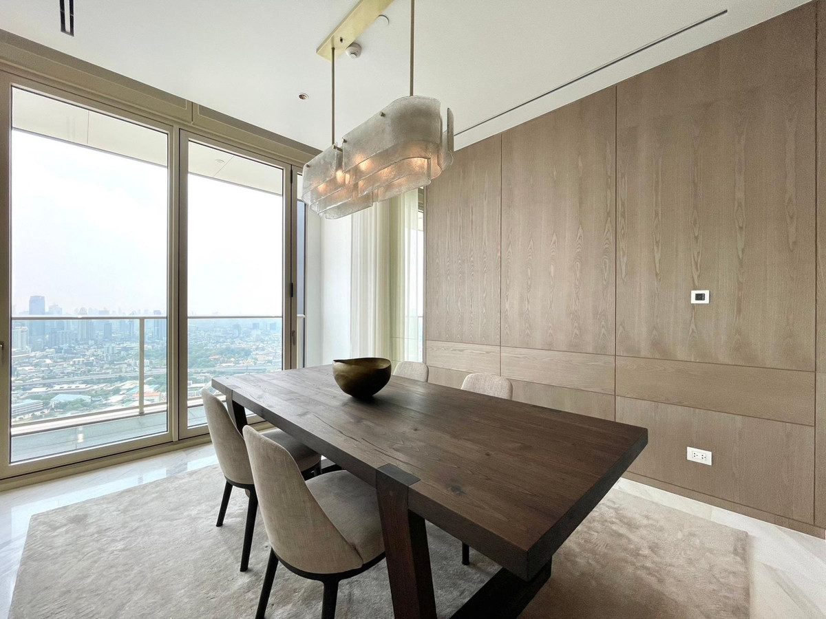 For RentCondoSathorn, Narathiwat : 🔥 1-Bedroom at Four Seasons Private Residences | 39th Floor | 116 sq.m | 170,000 Baht/Month ✨ 🔑 Keys Ready – Move In Today!