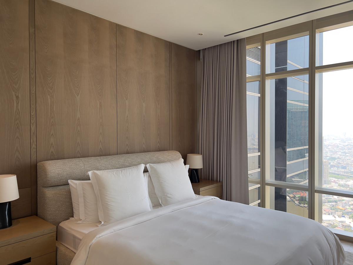 For RentCondoSathorn, Narathiwat : 🔥 2-BEDROOM SIZE AT 1-BEDROOM PRICE | Four Seasons Private Residences | 39th Floor | 116 sq.m Full Minotti Interior | ฿170,000/Month 🔑 Keys Ready – Move In Today!