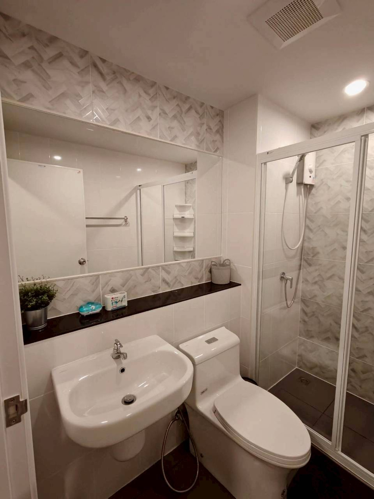 ให้เช่าคอนโดบางนา แบริ่ง ลาซาล : ✅ REGBN114 ✅ Line : @p2nproperty