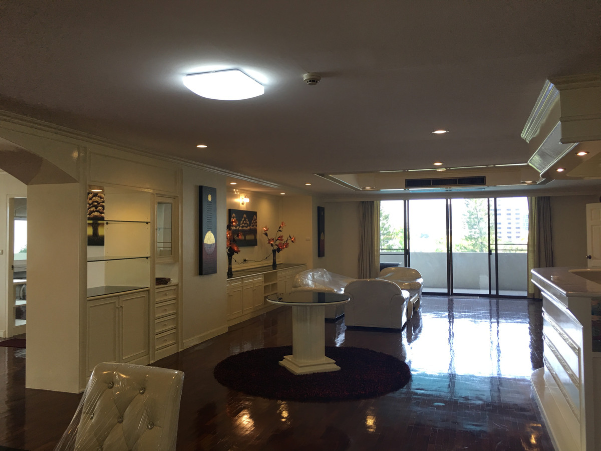 ขายคอนโดสุขุมวิท อโศก ทองหล่อ : ขายคอนโด Oriental Tower ราคา 36,000,000 บาท [SHN00265]