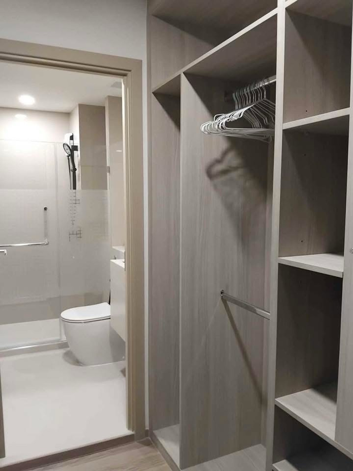 ให้เช่าคอนโดปิ่นเกล้า จรัญสนิทวงศ์ : 💙@condocurator 💙 ให้เช่า Origin Play Bangkhunnon Triple Station เฟอร์นิเจอร์ครบ มีเครื่องซักผ้า [PM4781]