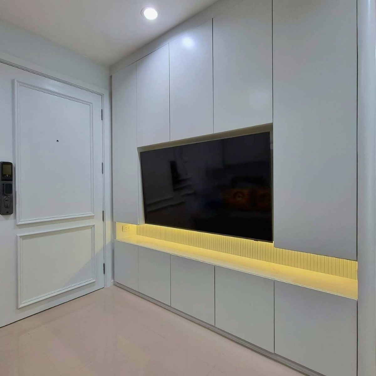 ให้เช่าคอนโดพระราม 9 เพชรบุรีตัดใหม่ RCA : ✅ LP9R125 ✅ Line : @p2nproperty