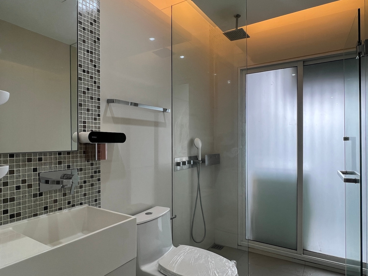 ให้เช่าคอนโดสุขุมวิท อโศก ทองหล่อ : ห้องสตูดิโอ วิวเมือง ใจกลางอโศก ใกล้รถไฟฟ้า