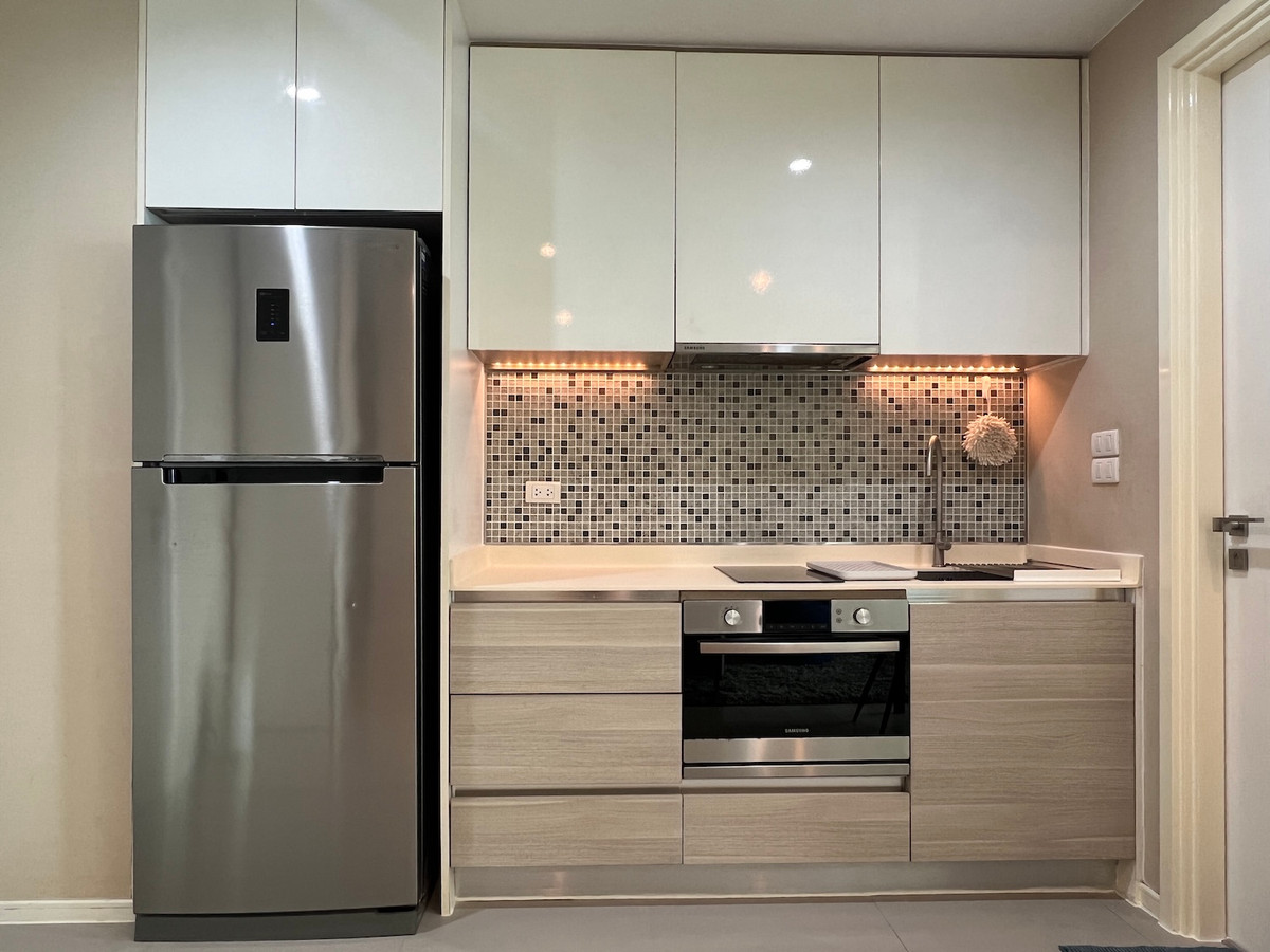 ให้เช่าคอนโดสุขุมวิท อโศก ทองหล่อ : ห้องสตูดิโอ วิวเมือง ใจกลางอโศก ใกล้รถไฟฟ้า