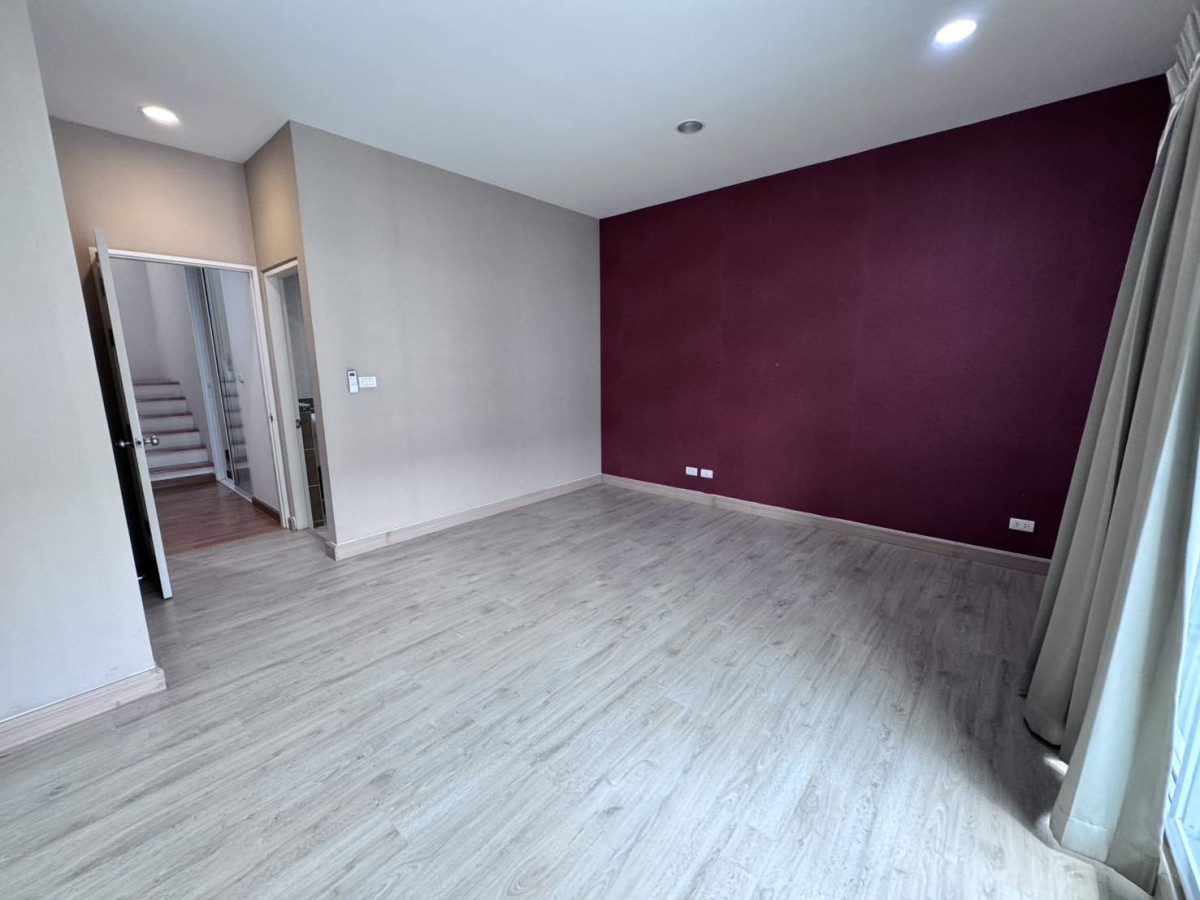 ขายทาวน์โฮมพัฒนาการ ศรีนครินทร์ : ขายทาวน์เฮ้าส์/ทาวน์โฮม  บ้านกลางเมือง เอส - เซ้นส์ ศรีนครินทร์ หนองบอน เขต ประเวศ กรุงเทพ CX-146194