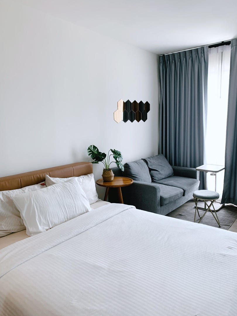 For RentCondoSukhumvit, Asoke, Thonglor : 🔥For Rent Now🔥 Rhythm Sukhumvit 36-38, beautifully decorated unit with complete furniture, ready to move in, near BTS Thonglor.