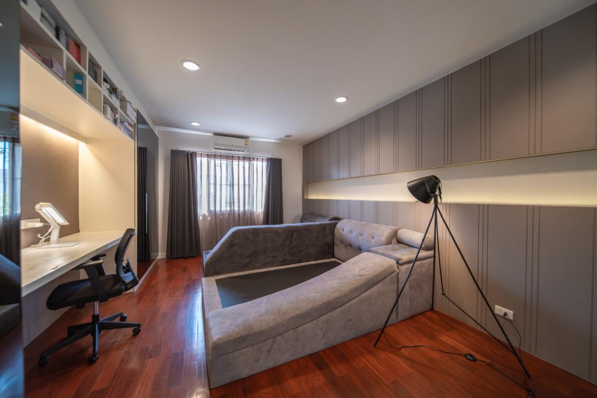 ขายบ้านเกษตรศาสตร์ รัชโยธิน : 🔥ขายด่วน🔥หมู่บ้าน นันทวัน-วัชรพล (ถ.สุขภิบาล 5 ซ.28) 4 ห้องนอน 3 ห้องน้ำ พื้นที่กว้างขวาง พร้อมเข้าอยู่ ❗