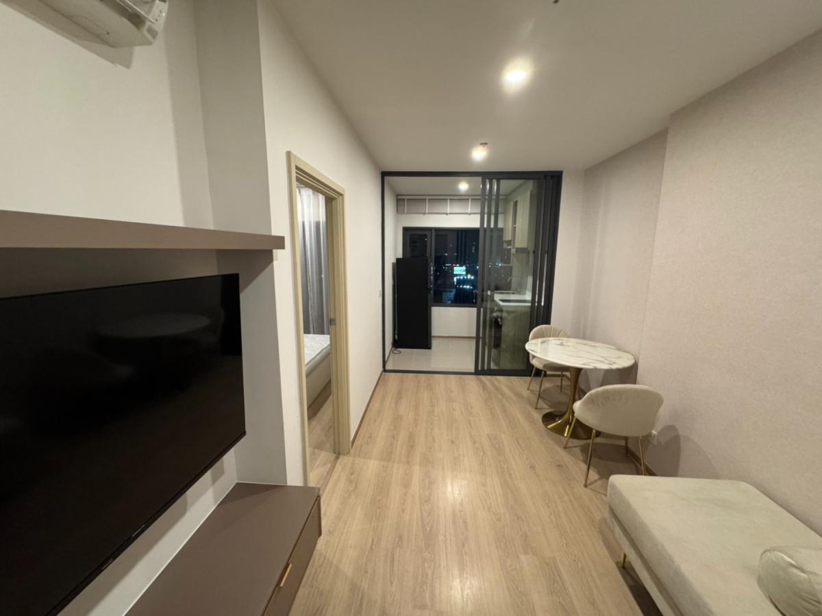 For RentCondoKhlongtoei, Kluaynamthai : 🔥For Rent Now🔥 Life Rama 4-Asoke, Large Bedroom, Unobstructed East-facing View, Fully Furnished, Ready to Move In, Near MRT Queen Sirikit Convention Centre