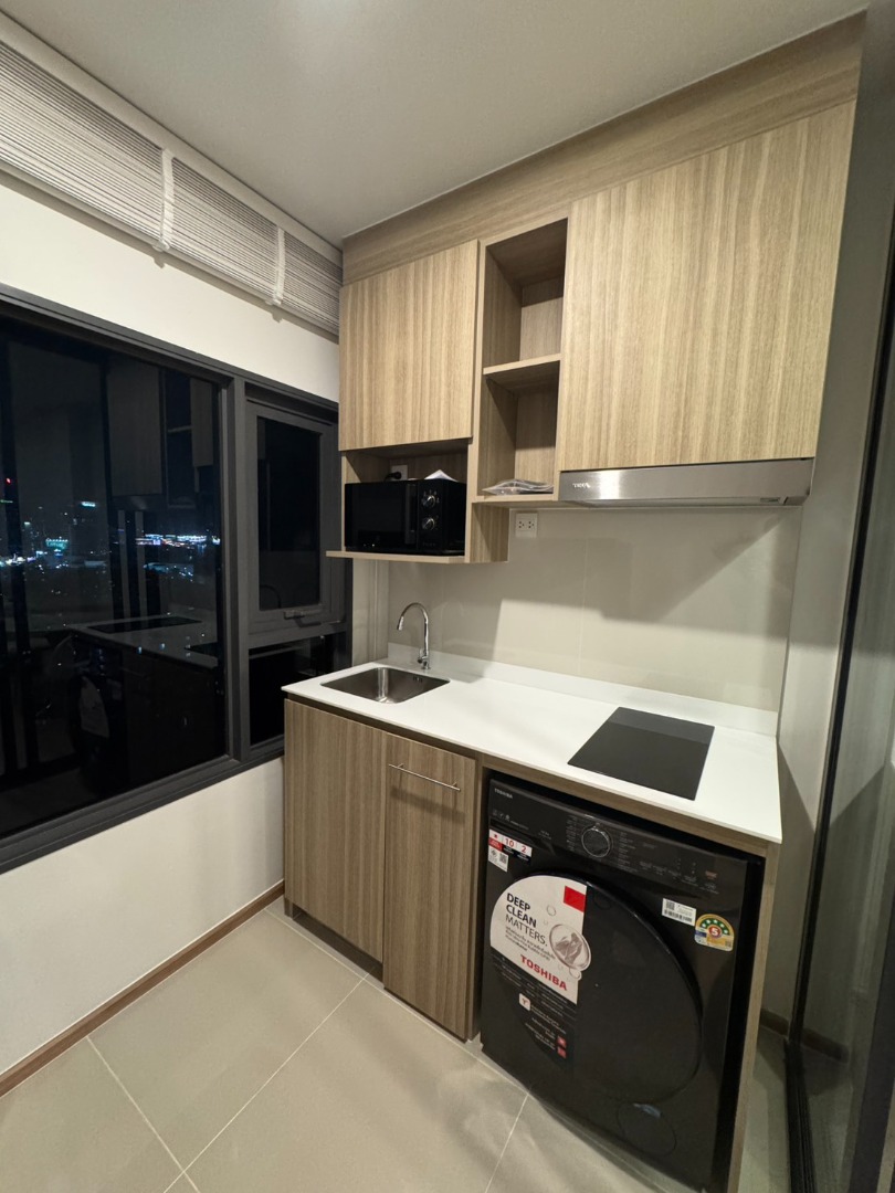 For RentCondoKhlongtoei, Kluaynamthai : 🔥For Rent Now🔥 Life Rama 4-Asoke, Large Bedroom, Unobstructed East-facing View, Fully Furnished, Ready to Move In, Near MRT Queen Sirikit Convention Centre