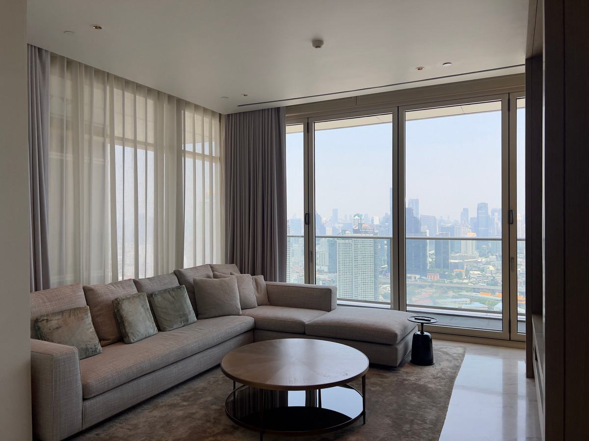 For RentCondoSathorn, Narathiwat : 🔥 2-BEDROOM SIZE AT 1-BEDROOM PRICE | Four Seasons Private Residences | 39th Floor | 116 sq.m Full Minotti Interior | ฿170,000/Month 🔑 Keys Ready – Move In Today!
