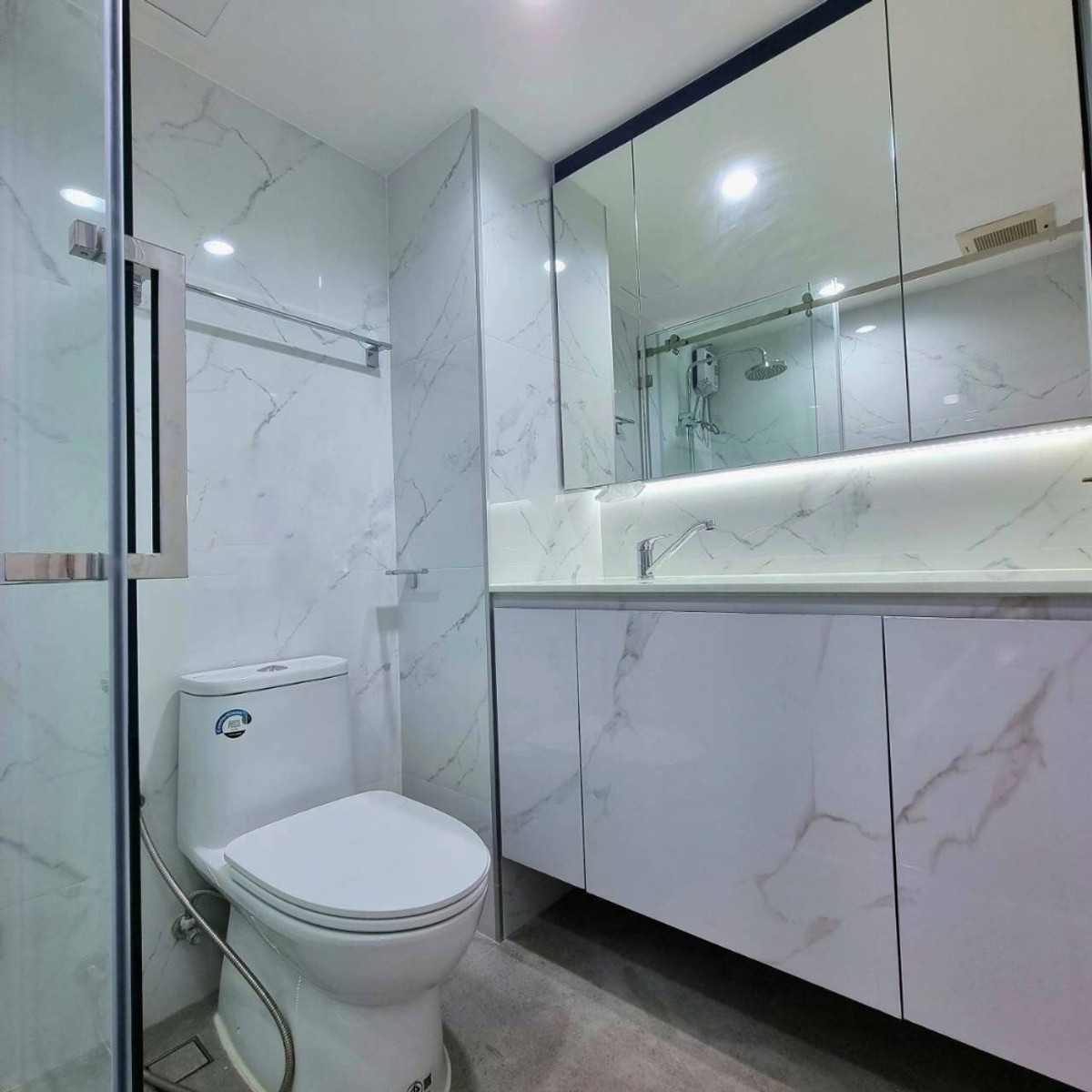 ให้เช่าคอนโดพระราม 9 เพชรบุรีตัดใหม่ RCA : ✅ LP9R125 ✅ Line : @p2nproperty