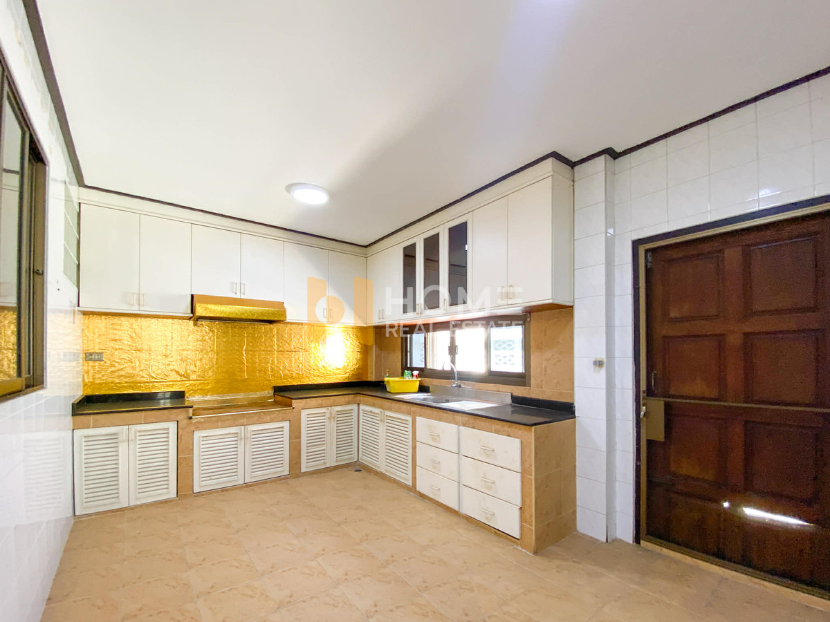 ขายบ้านบางแค เพชรเกษม : บ้านเดี่ยว หมู่บ้านเพชรเกษม 3 / 4 ห้องนอน (ขาย), Single house Phetkasem Village 3 / 4 Bedrooms (FOR SALE) BALL274