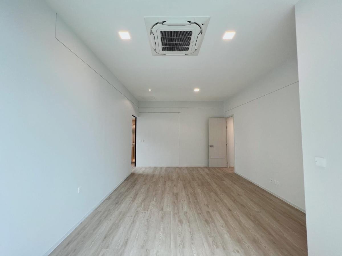 ขายบ้านพัฒนาการ ศรีนครินทร์ : VIVE Krungthep Kreetha | บ้านเดี่ยว Luxury ทิศเหนือ 4 นอน ราคา 58 MB. 📞: 065-626-5636 (คุณกี้)