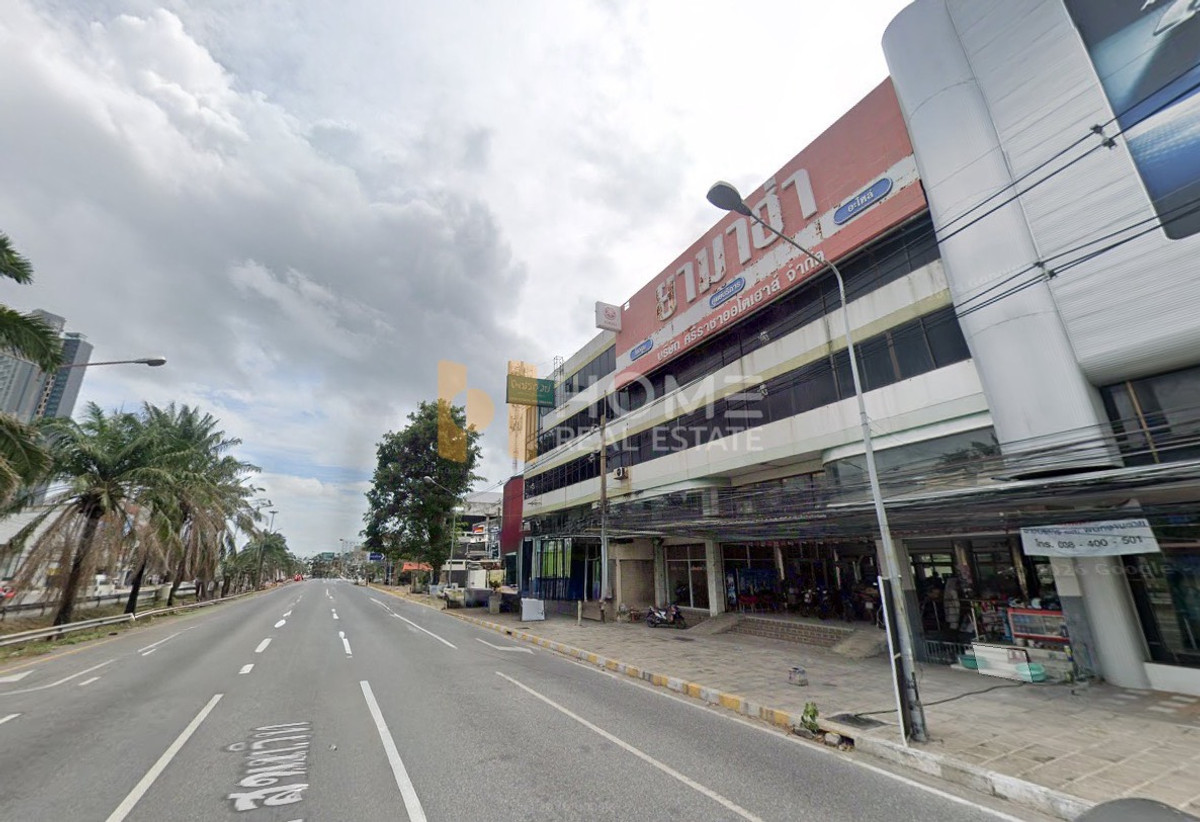 Shop HouseSriracha Laem Chabang Ban Bueng : Commercial building 4 units Sriracha Chonburi / 4 bedrooms (SALE & AVAILABLE) YEAN131