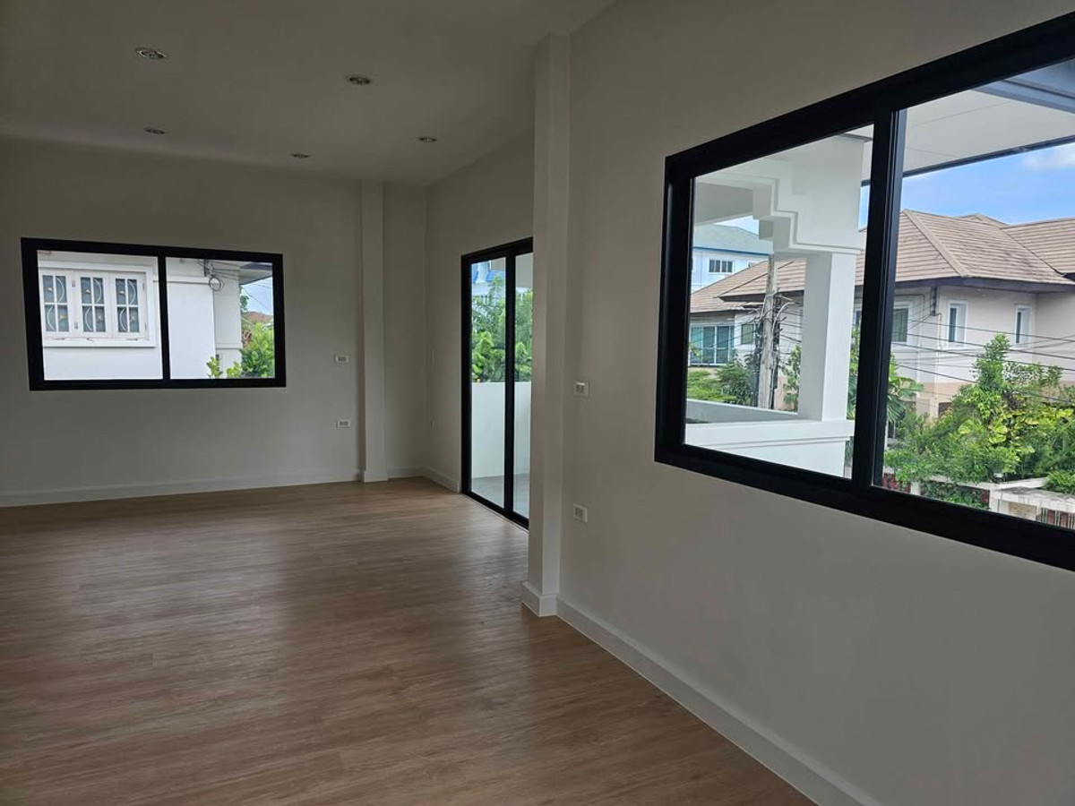 For SaleHousePhutthamonthon, Salaya : Baan Phutthamonthon Sai 1 Choi Ratchamontri 2 / 3 Bedrooms (FOR SALE) AOM080