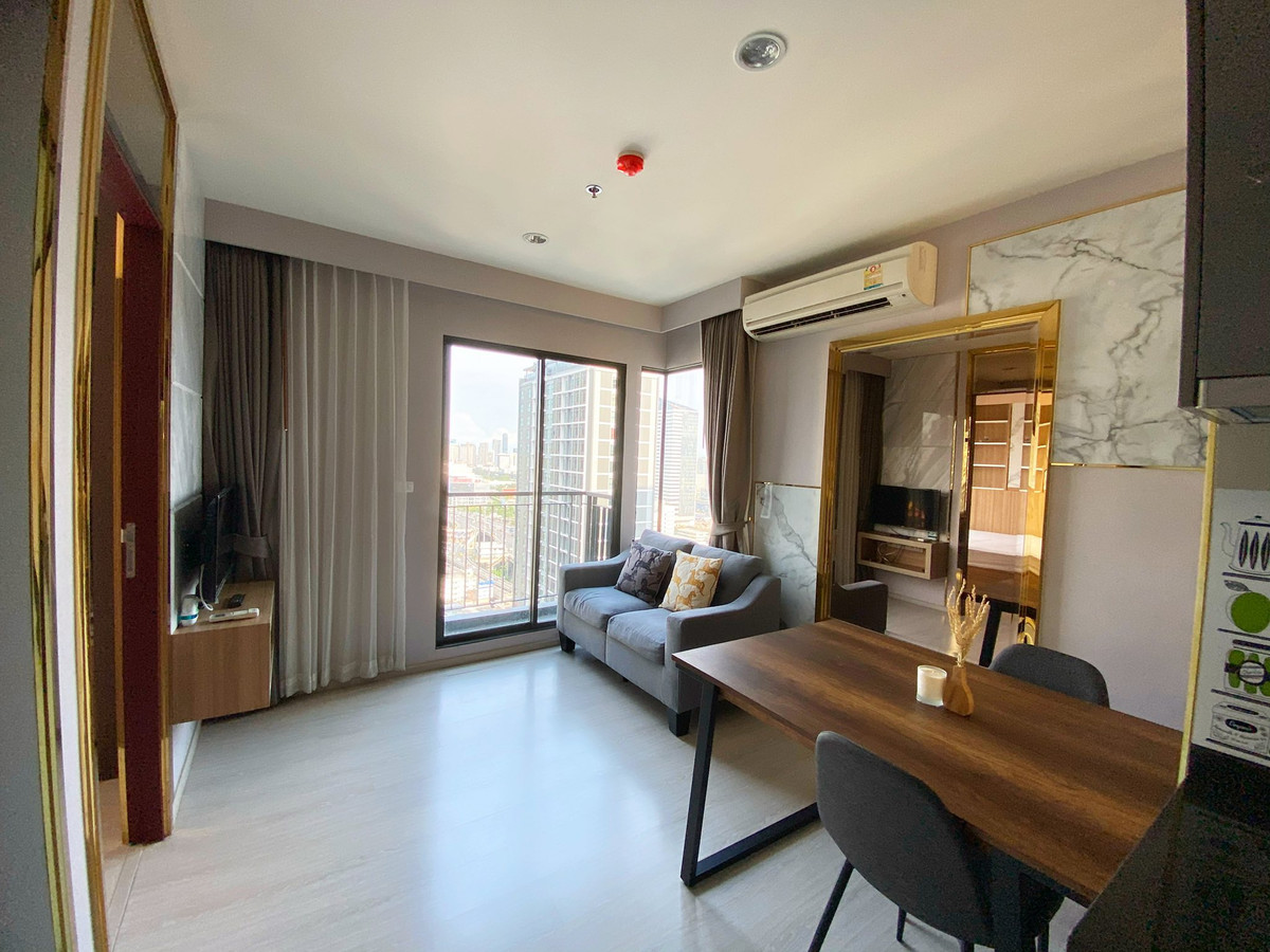 For RentCondoRama9, Petchburi, RCA : 🏷️ Special Price | Rhythm Asoke - 2 bedrooms, high floor, unblocked view, fully furnished. Ready to move in ✨Price only 24,000 baht.