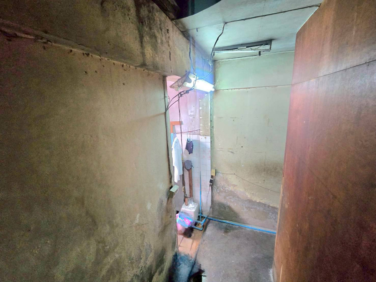 ขายอาคารพาณิชย์สุขุมวิท อโศก ทองหล่อ : ขายอาคารพาณิชย์ 2.5 ชั้น ซอยปรีดีพนมยงค์ 2 ทำเลดี ใจกลางแหล่งธุรกิจ ใกล้ BTS พระโขนง (N.2016)