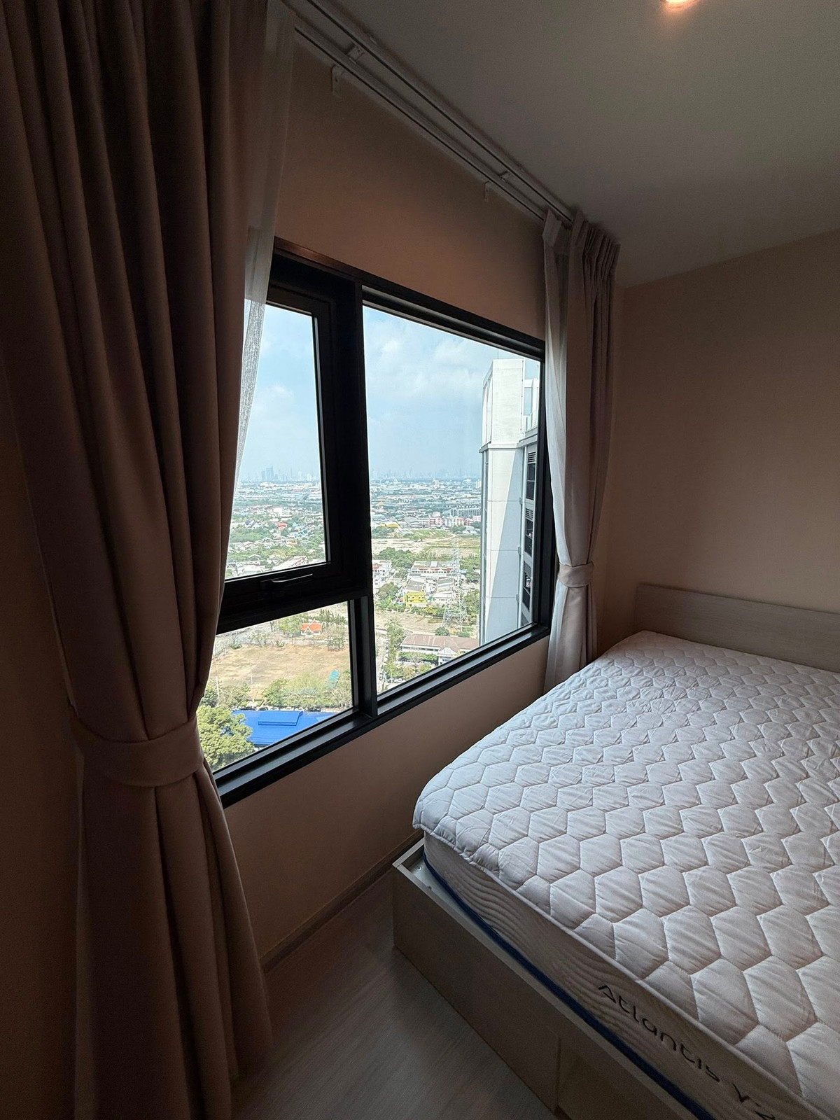 For RentCondoSamut Prakan,Samrong : For Rent ✨ Aspire Erawan Prime ✨ Fully furnished with appliances, near BTS Erawan.