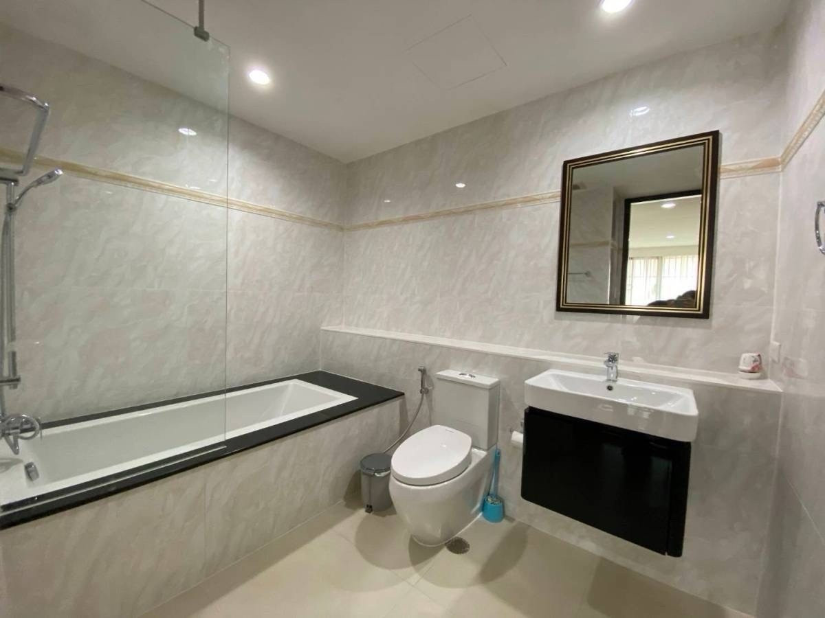 ให้เช่าคอนโดสุขุมวิท อโศก ทองหล่อ : ให้เช่า 🐱 The Lakes ☎️ 0912322009