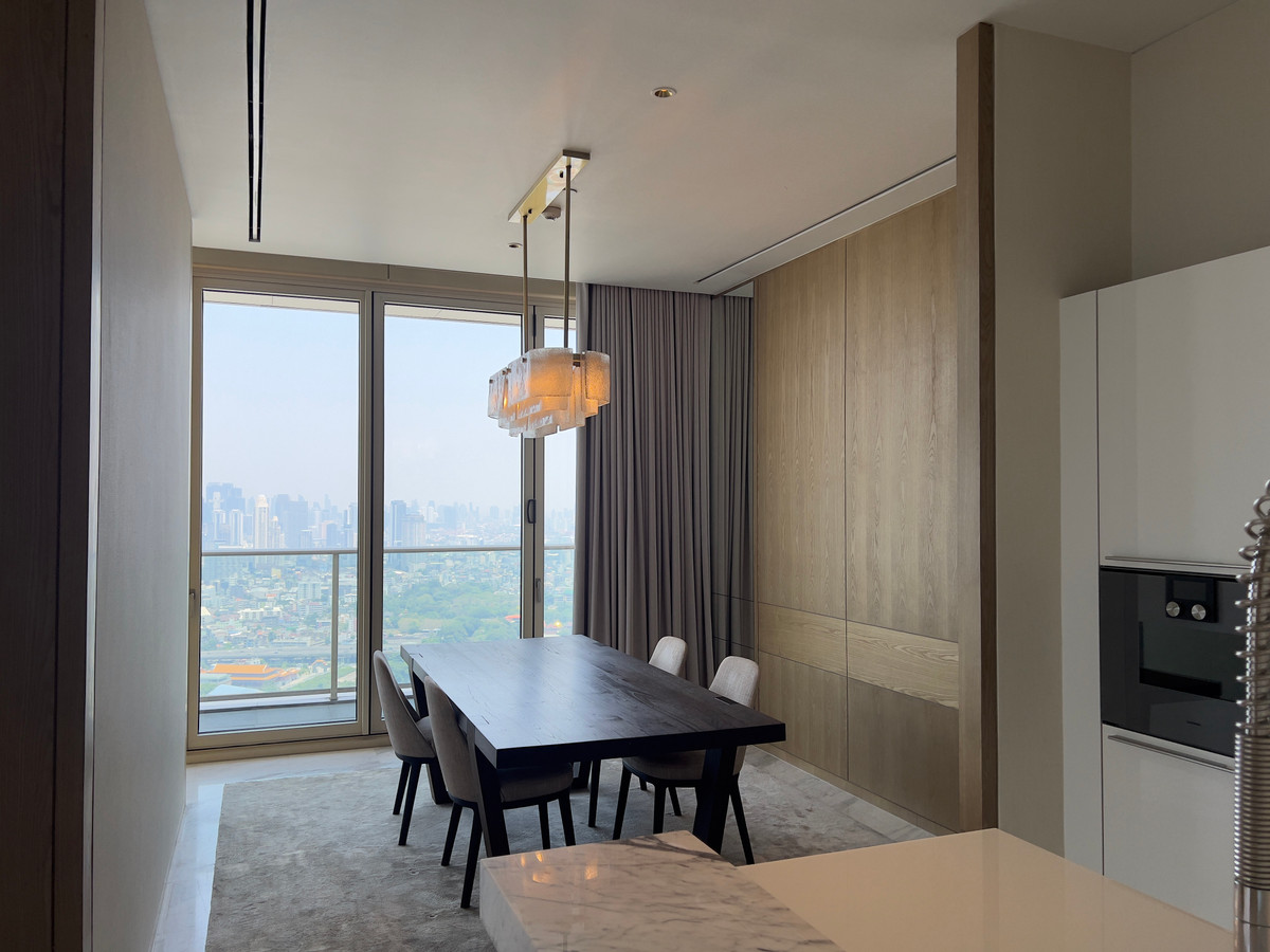 For RentCondoSathorn, Narathiwat : 🔥 2-BEDROOM SIZE AT 1-BEDROOM PRICE | Four Seasons Private Residences | 39th Floor | 116 sq.m Full Minotti Interior | ฿170,000/Month 🔑 Keys Ready – Move In Today!
