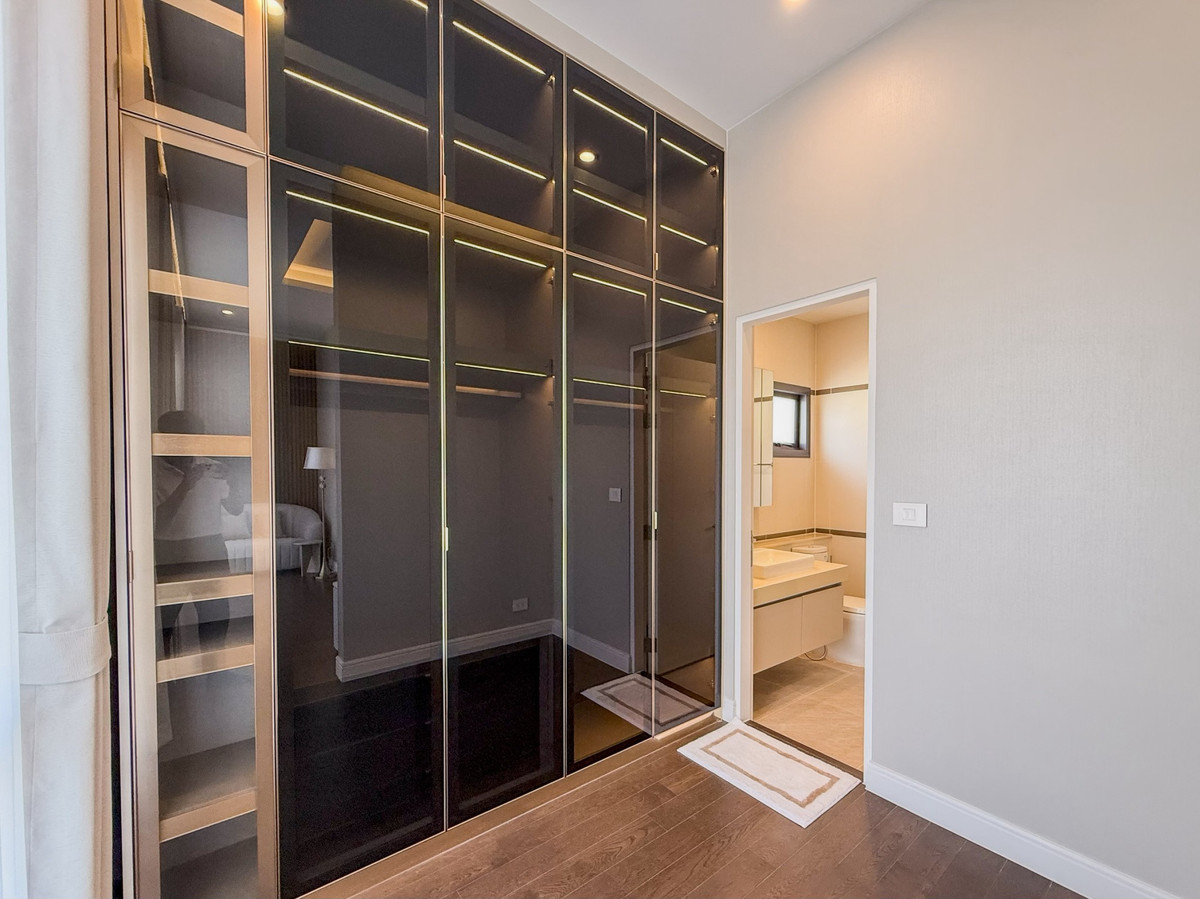 For SaleHousePattanakan, Srinakarin : Narasiri Krungthep Kreetha / 4 Bedrooms (FOR SALE) BZD151