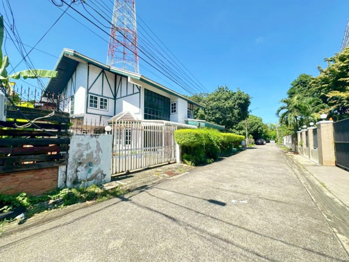 ขายบ้านวิภาวดี ดอนเมือง หลักสี่ : ขายที่ดินพร้อมสิ่งปลูกสร้าง ทำเลศักยภาพ วิภาวดีรังสิต ทำเลดี เดินทางสะดวก 