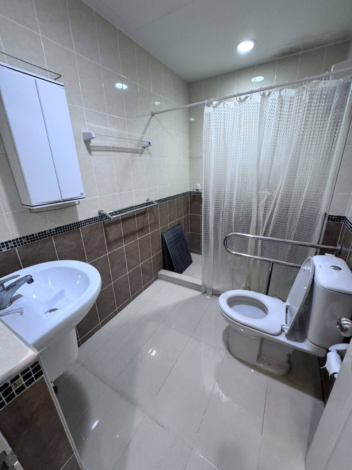 ขายทาวน์โฮมพัฒนาการ ศรีนครินทร์ : ขายทาวน์เฮ้าส์/ทาวน์โฮม  บ้านกลางเมือง เอส - เซ้นส์ ศรีนครินทร์ หนองบอน เขต ประเวศ กรุงเทพ CX-146194