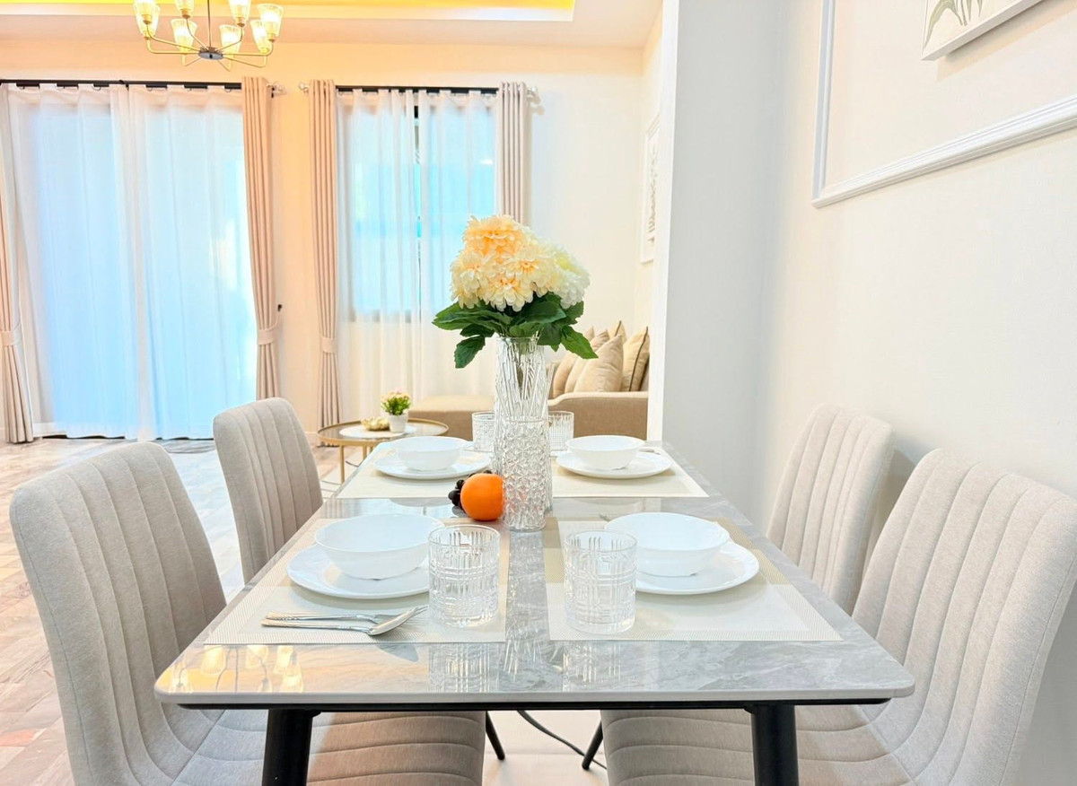 ขายทาวน์โฮมพัทยา บางแสน ชลบุรี สัตหีบ :  ทาวน์โฮม หมู่บ้านเพิ่มศิริ ซอยเขาตาโล / 3 ห้องนอน (ขาย), Townhome Permsiri Village Soi Khao Talo  / 3 Bedrooms (FOR SALE) BEWN108