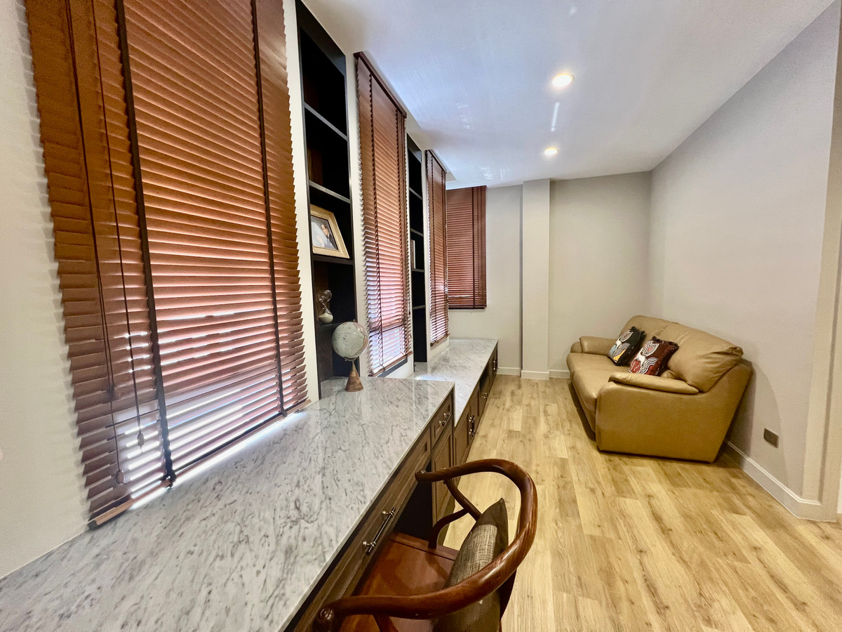 ขายนวมินทร์ รามอินทรา : ขายด่วน บ้านแฝดหรู 3 ชั้น Eton Residence เกษตร–นวมินทร์ – รามอินทรา | บ้านใหม่ไม่เคยเข้าอยู่ | ตกแต่งบิวอินกว่า 3 ล้านบาท