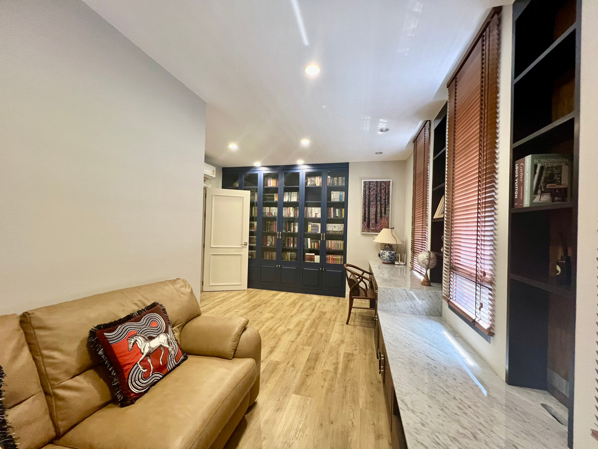 ขายนวมินทร์ รามอินทรา : ขายด่วน บ้านแฝดหรู 3 ชั้น Eton Residence เกษตร–นวมินทร์ – รามอินทรา | บ้านใหม่ไม่เคยเข้าอยู่ | ตกแต่งบิวอินกว่า 3 ล้านบาท