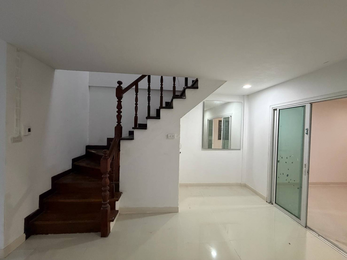 ขายทาวน์โฮมรามคำแหง หัวหมาก : บ้านบดินทรรักษา วังทองหลาง  / 2 ห้องนอน (ขาย), Baan Bodinthraraksa Wang Thonglang / 2 Bedrooms (FOR SALE) JANE020