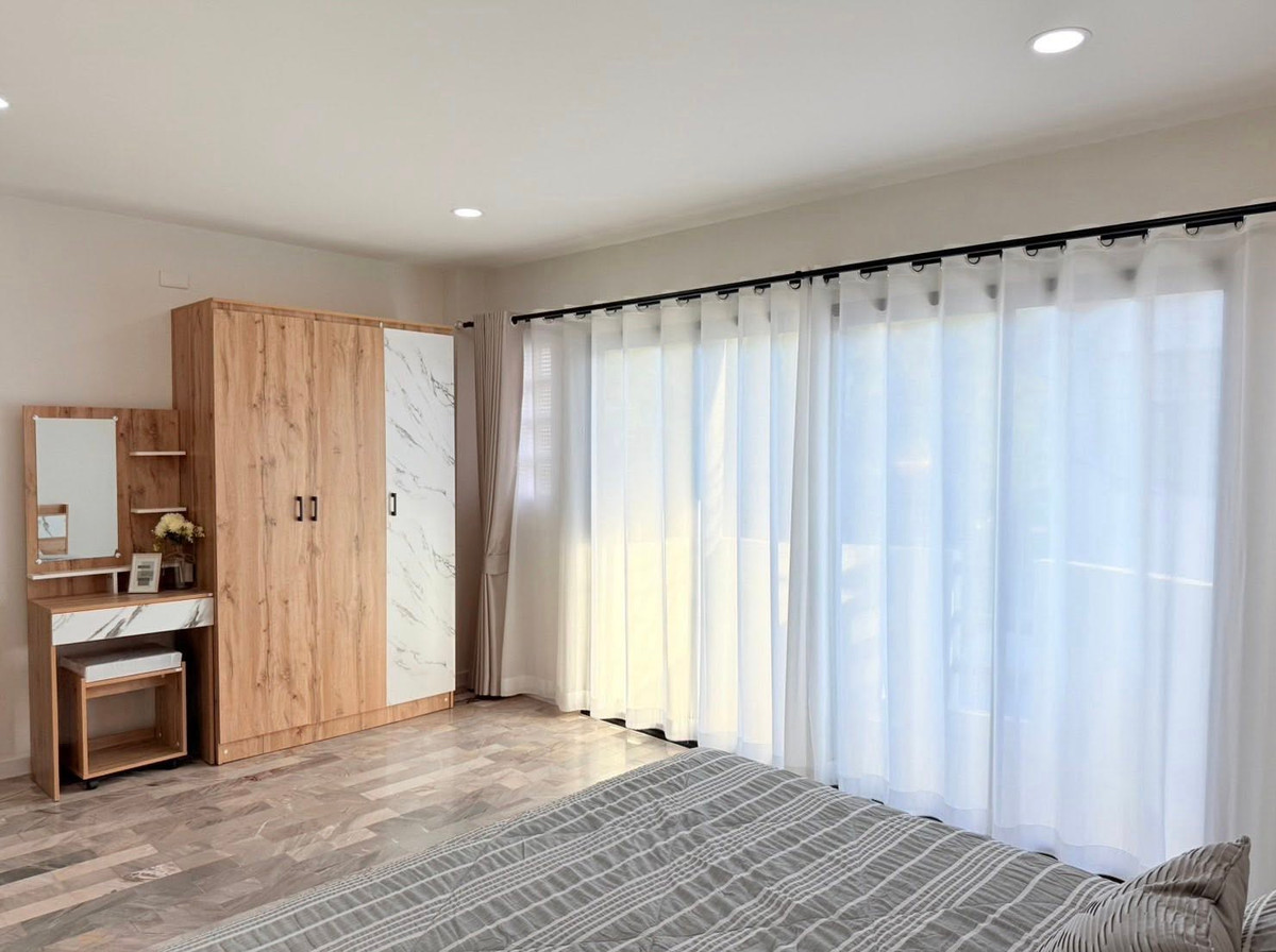 ขายทาวน์โฮมพัทยา บางแสน ชลบุรี สัตหีบ :  ทาวน์โฮม หมู่บ้านเพิ่มศิริ ซอยเขาตาโล / 3 ห้องนอน (ขาย), Townhome Permsiri Village Soi Khao Talo  / 3 Bedrooms (FOR SALE) BEWN108