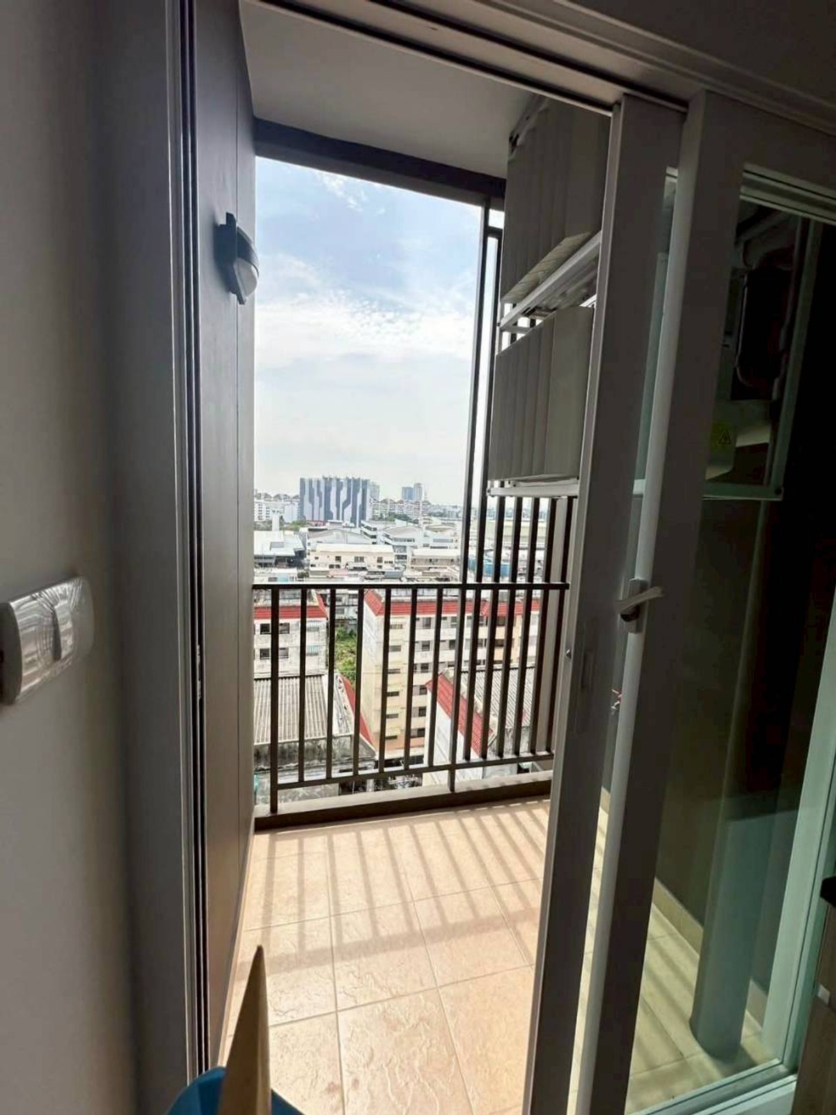 ให้เช่าคอนโดรามคำแหง หัวหมาก : ✅ SVR253 ✅ Line : @p2nproperty