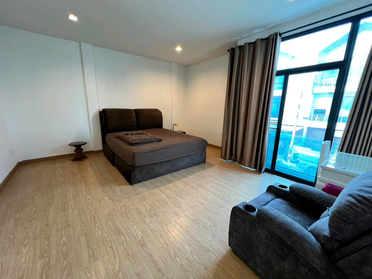 ให้เช่าบ้านพระราม 2 บางขุนเทียน : ให้เช่า ทาวน์โฮม3 ชั้น บรรยากาศบ้านเดี่ยว หมู่บ้านมิวส์ เทียนทะเล 15 เฟอร์นิเจอร์ครบ พร้อมเข้าอยู่ 