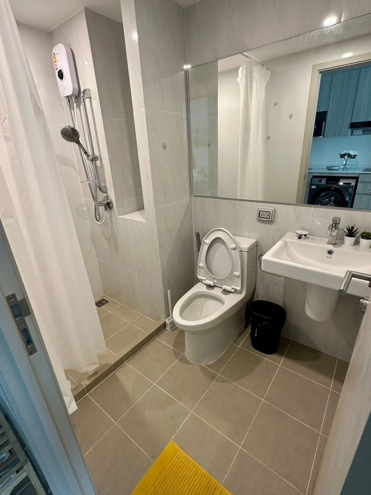 For RentCondoOnnut, Udomsuk : For Rent ✨ Origin Play Sri Udom Station ✨ Fully furnished with appliances, near the BTS Skytrain.